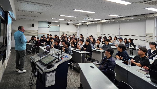 (2024) Prof. White and Ware 강연 main image
